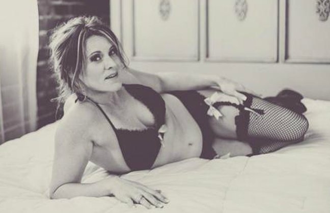 Foto porno doppia penatrazione mora ninfomane - Image 3