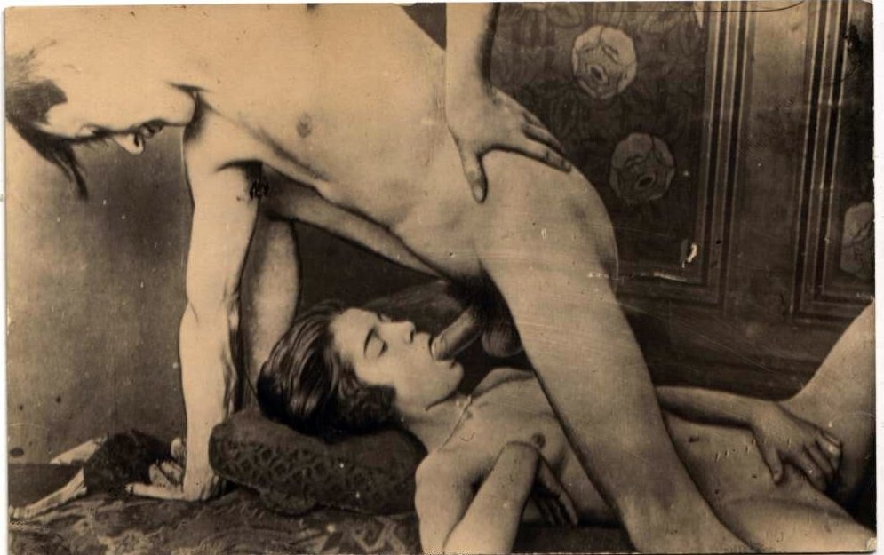 foto porno con latina tatuata in gang bang orale - Image 7