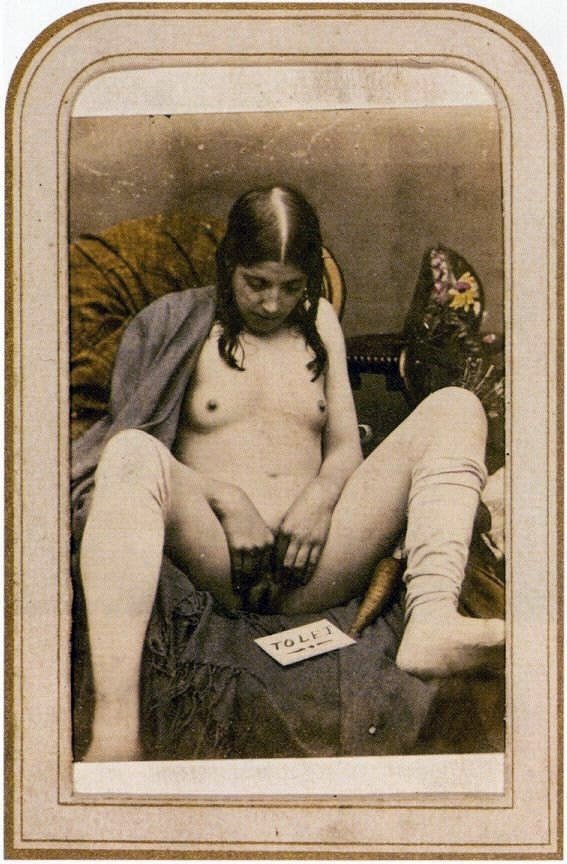 Foto porno con ragazze bisex - Image 2