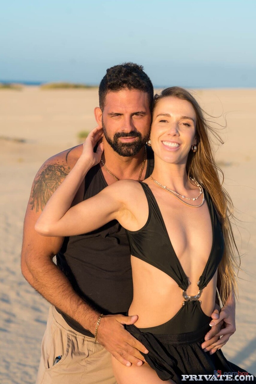 foto di bella figa fottuta in fica e culo - Image 3