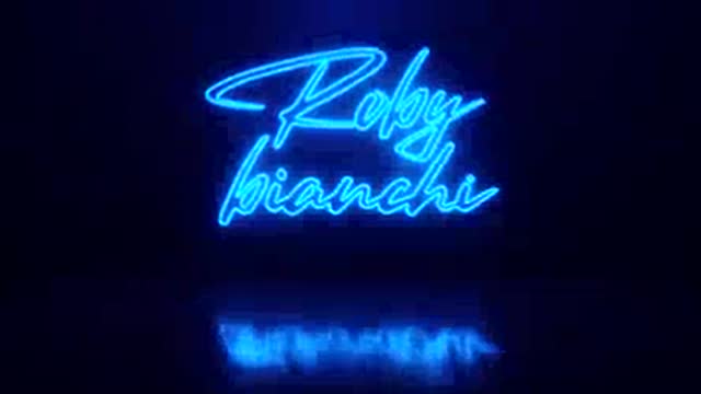 Magra puttanella italiana esperta pompinara