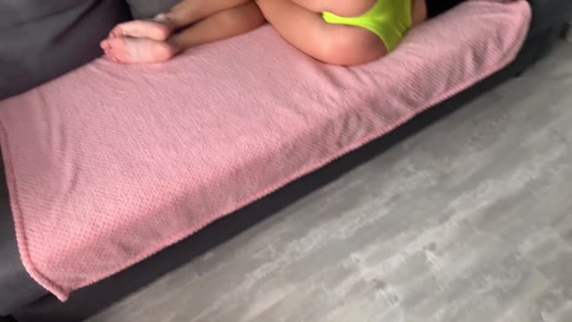 Milf incinta gode in scena lesbo con fotografa mulatta