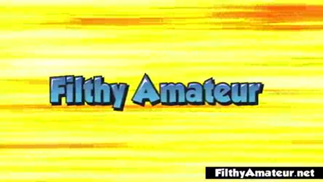 Porcella scatenata si rompe i buchi caldi in doppia penetrazione