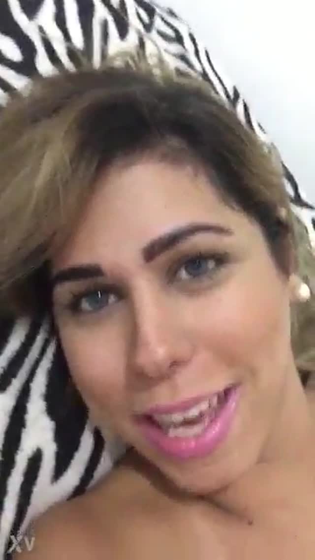 Brigida, transex bionda brasiliana succhia in cam