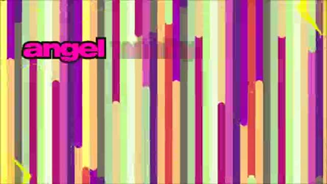 Sesso lesbico vicino alla piscina con ditalini e leccate di figa